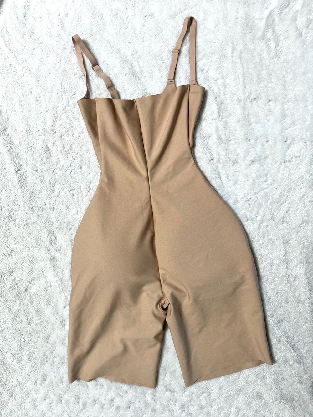 NWT- SKIMS BODY BUTT LIFTING OPEN BUST BODYSUIT Shape wear - Picture 5 of 15
